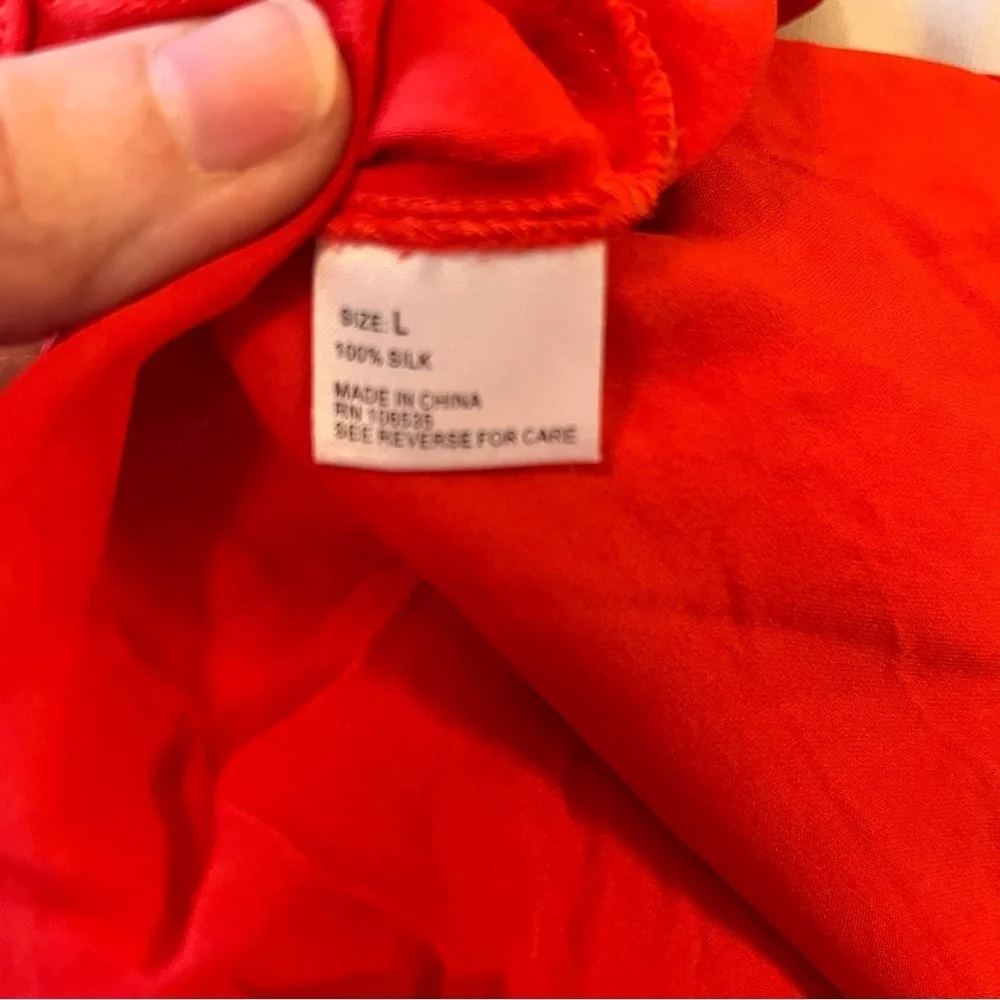 {tl} the letter L 100% Silk Long Sleeve Blouse Red Pink Button Front Pockets